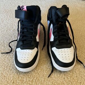 Nike high tops size 6.5Y sneakers. Worn once, excellent condition
